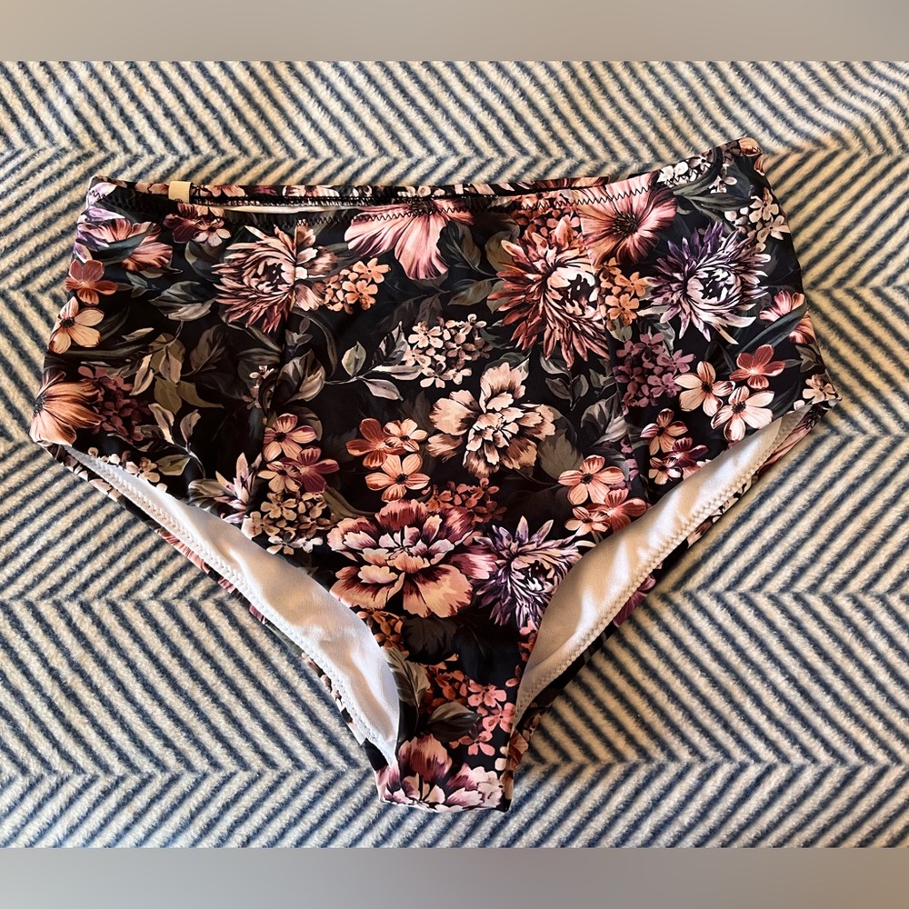 High rise bikini bottoms. Australian brand. size small #NWoT